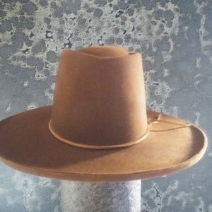 Handmade beaver blend fur felt hat